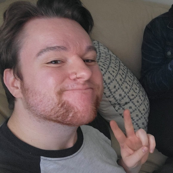 Meet your Posher, Kevin - Picture 2 of 5